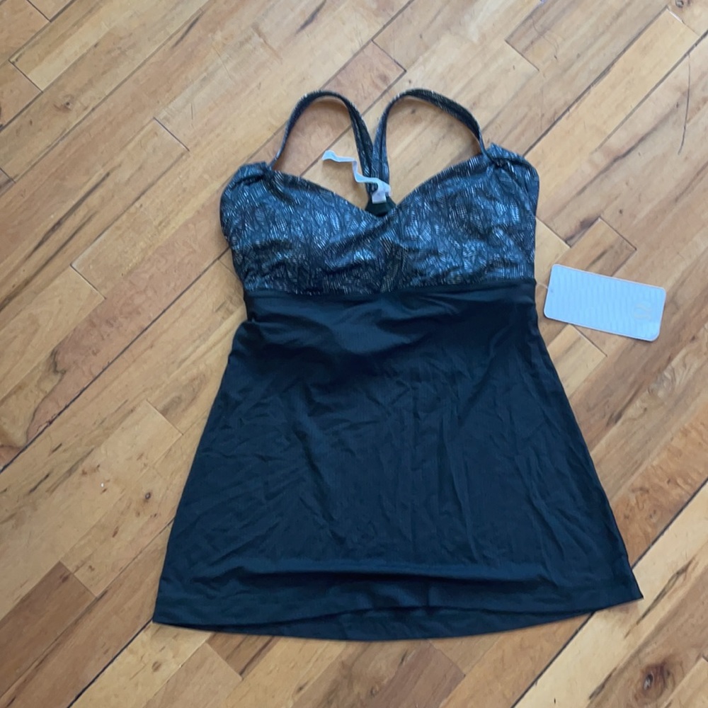 Lululemon Wrap It Up Tank - - Picture 5 of 10